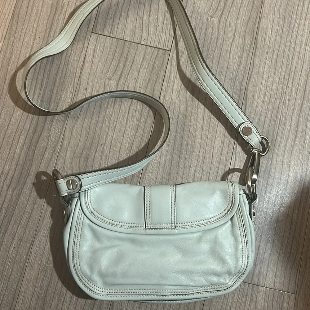 Genuine leather B Makowsky crossbody bag - Picture 5 of 5